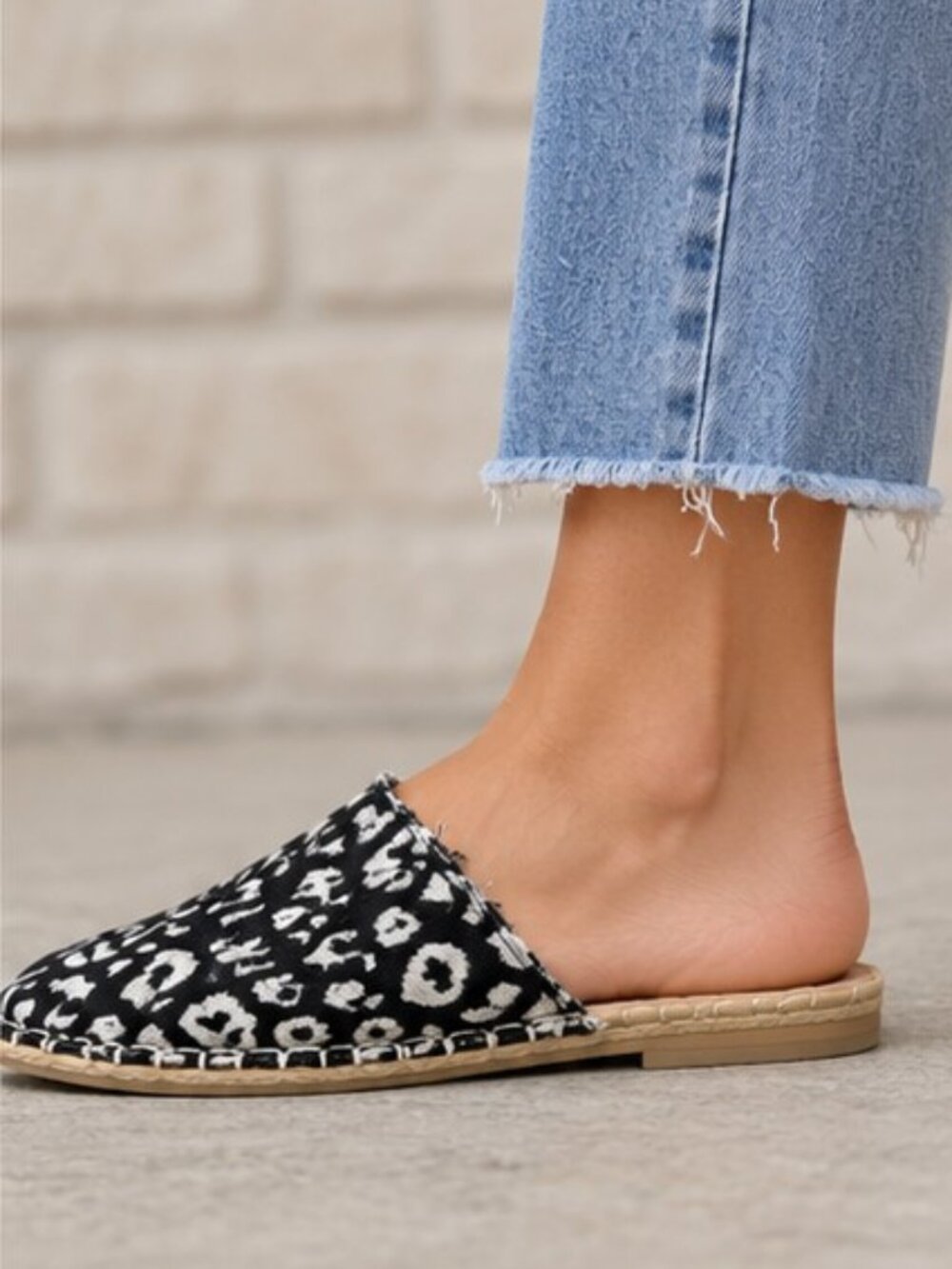 Reef Escape Mule TX Slip On Mules Size 10 Leopard Print NWOT - Picture 2 of 11